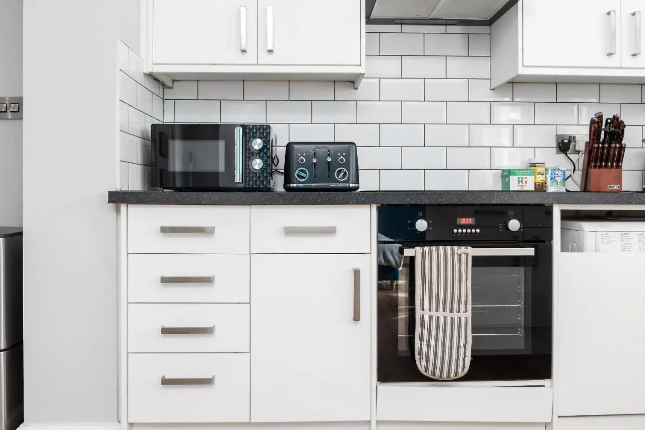 Spacious 2 Bedroom Apartment In Park Estate Nottingham